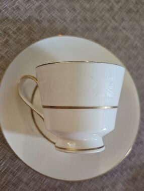 Mikasa Hunter Bone China Teacup And Saucer Set with Etched Floral Gold Trims